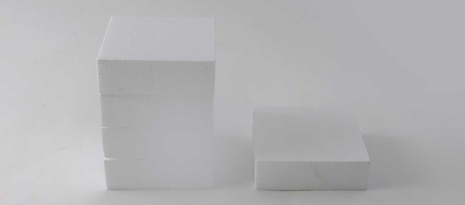 鉢カバー＋底上げセットの付属資材