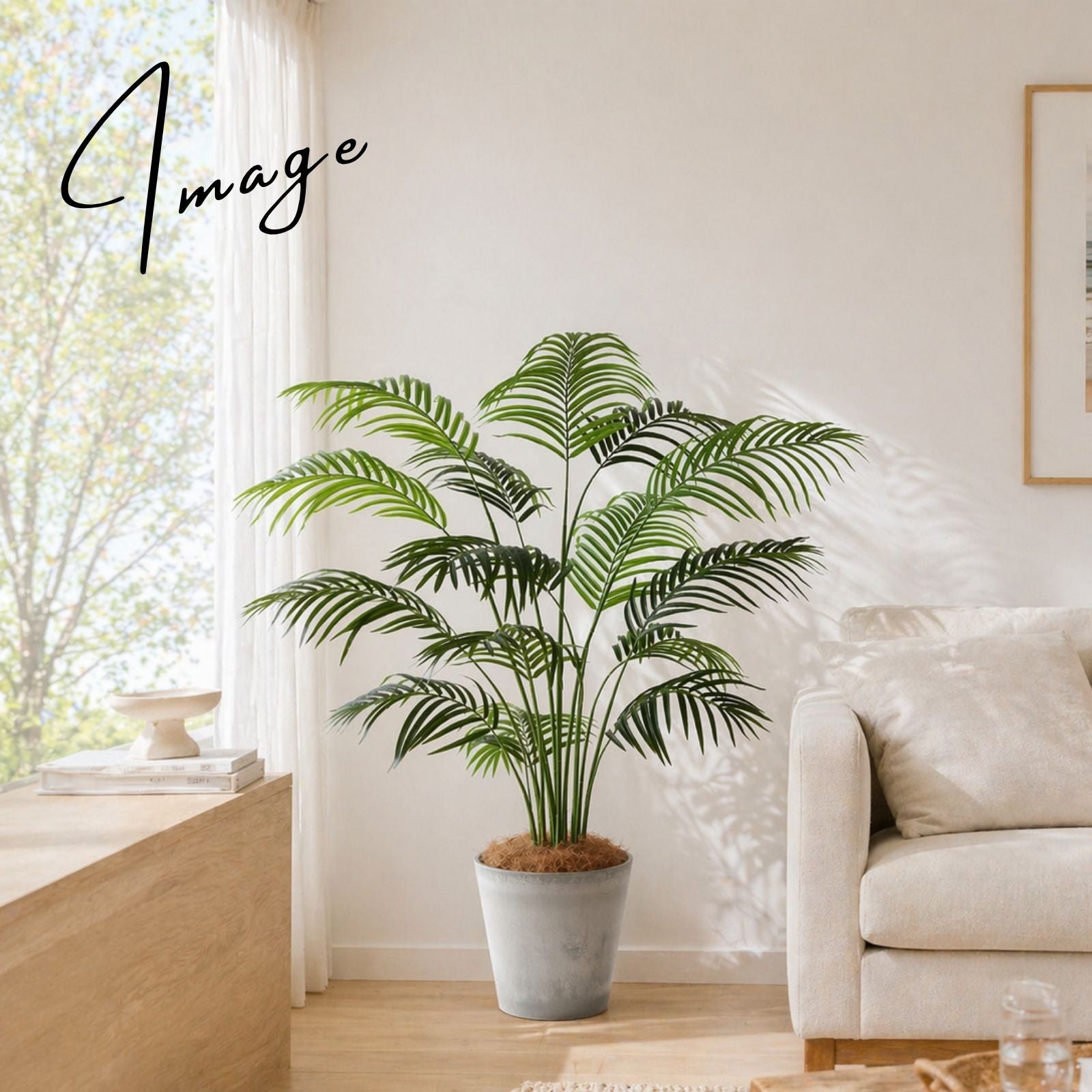 ナチュラルなリビングのグリーン